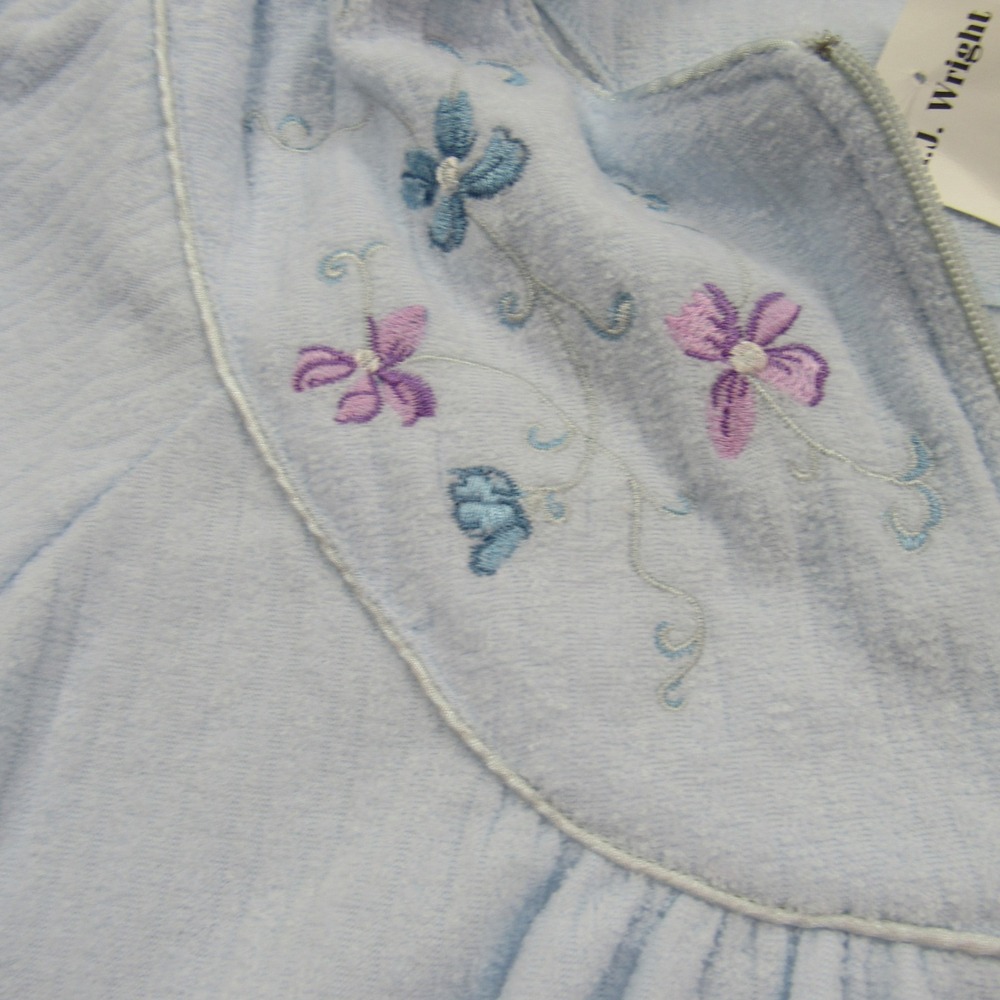 Amanda Paige Blue Floral Embroidered Zip Front Robe Housecoat 1X New - Picture 3 of 8